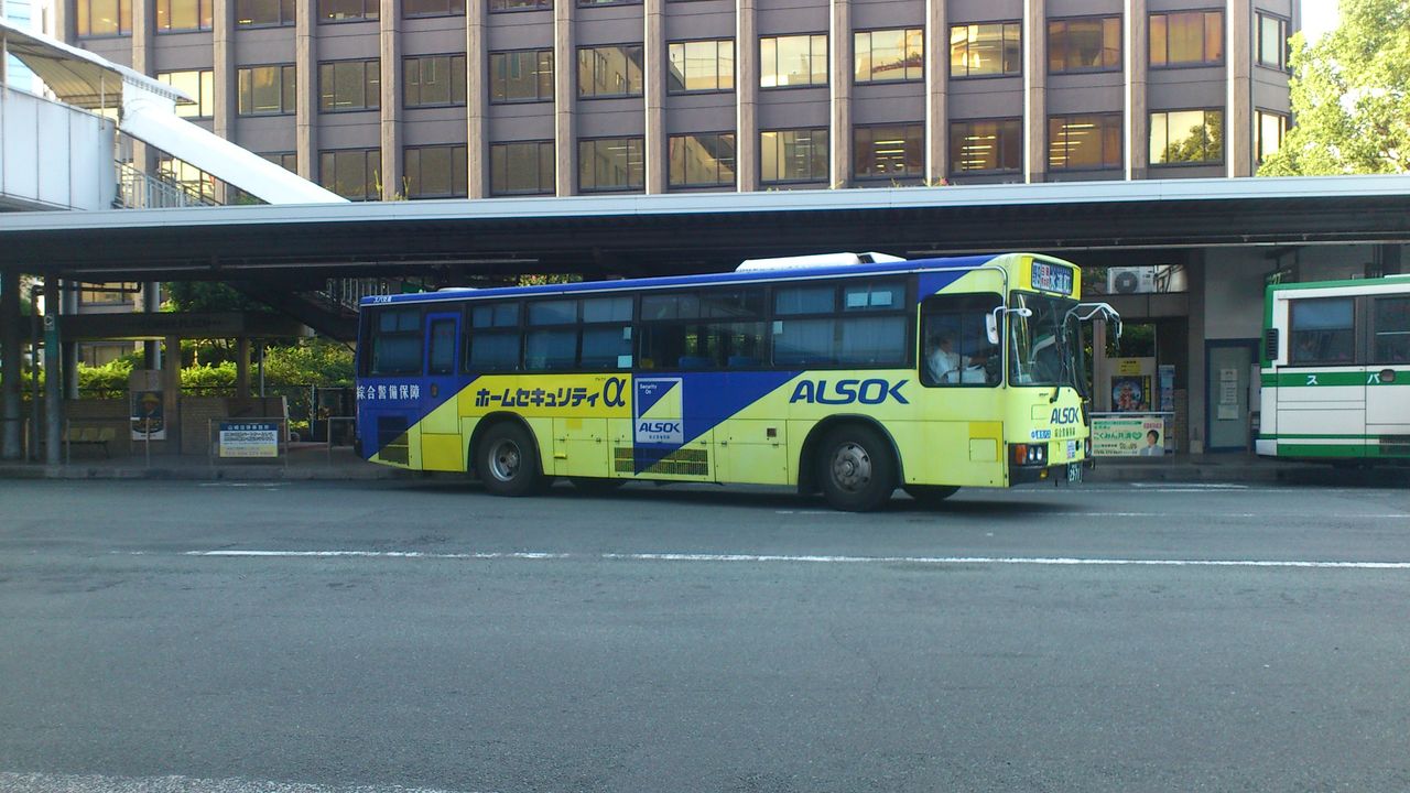 電車・バス ラッピング図鑑