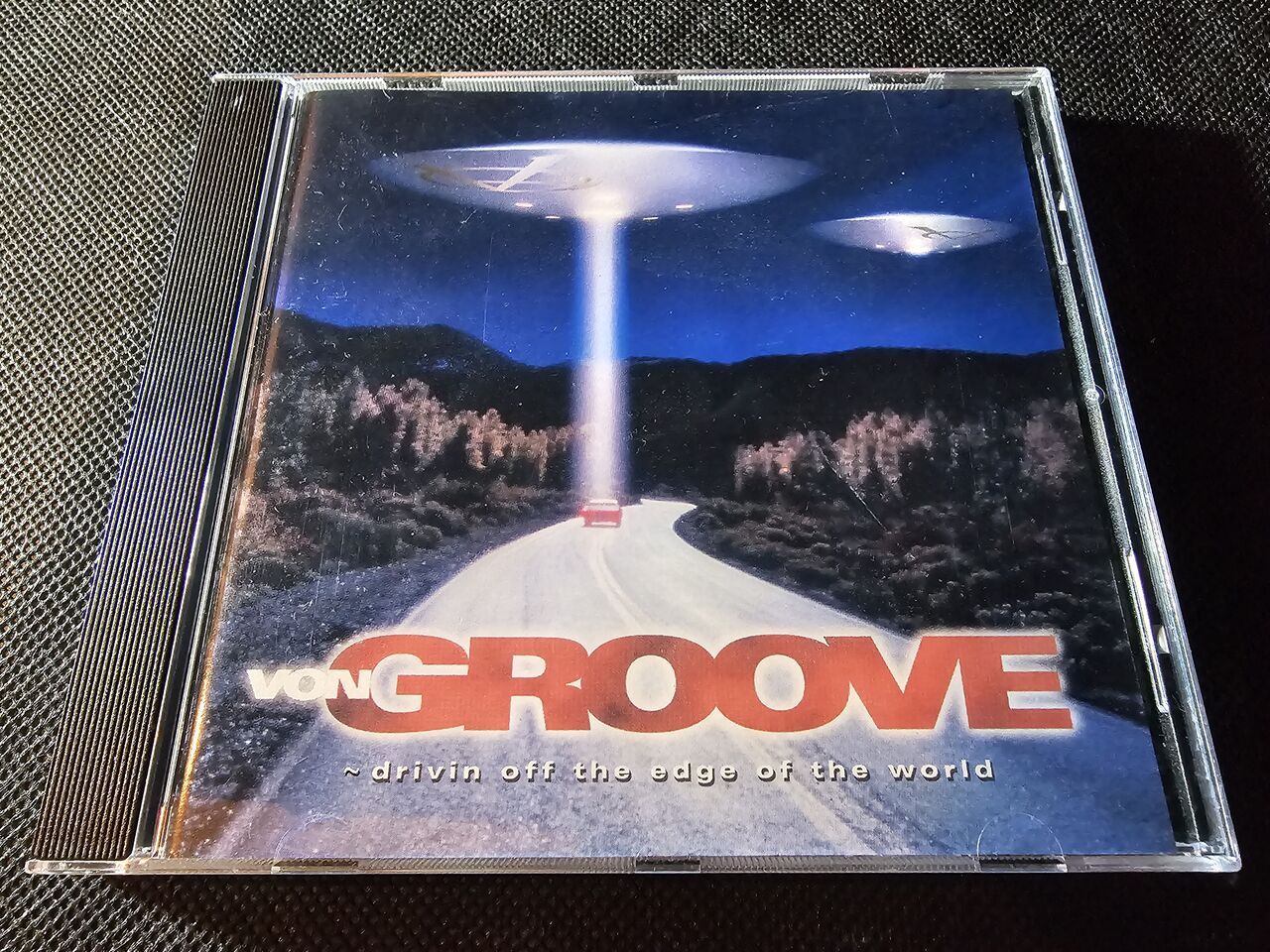 VON GROOVE／Drivin off the Edge of the World : シン・HM/HR