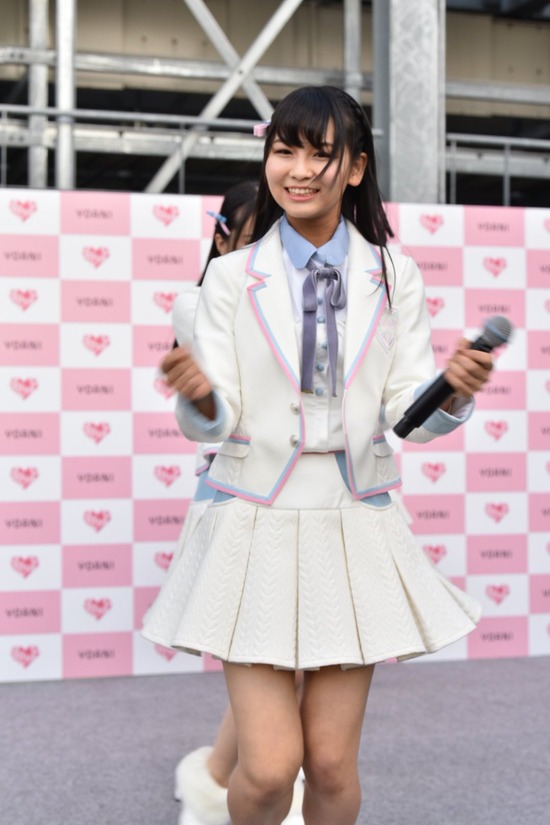 DPeb9JHUQAIqyua