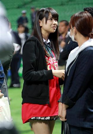akb14101522190006-p1