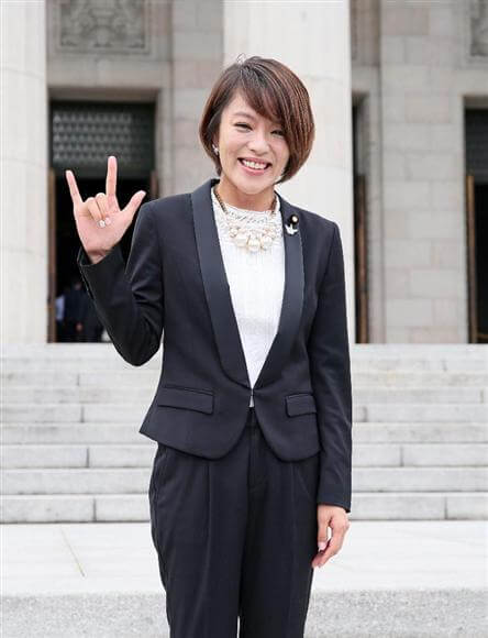 plt16080113530022-p2