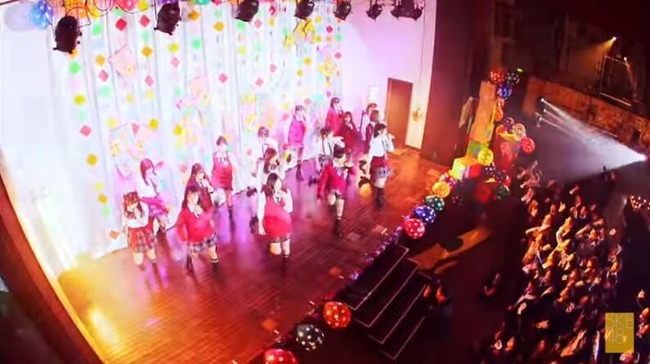 2016y02m22d_012902356