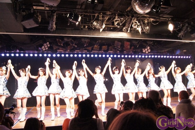 img20111010akb48team4stage18