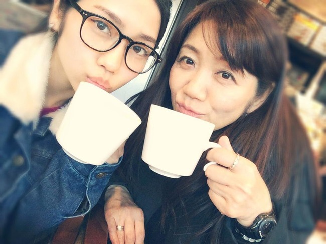 Akb48タイムズ Akb48まとめ Akb48 田野優花 ドキュメンタリーの時も登場してた母 似てる 笑 Livedoor Blog ブログ Akb48タイムズ Akb48まとめ Akb48 田野優花 ドキュメンタリーの時も登場してた母 似てる 笑 Livedoor Blog ブログ