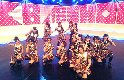 Akb48 Show でske48の 雨のピアニスト Hkt48の 禁じられた二人 チーム4の チーム坂 を収録 Akb48まとめんばー