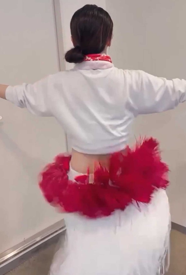 23