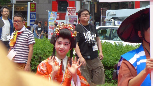 CpJ6ewpUIAA3TJr_orig