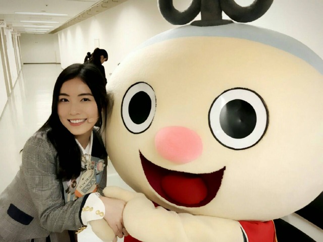 Cyv2rxzUAAA_QfF_orig