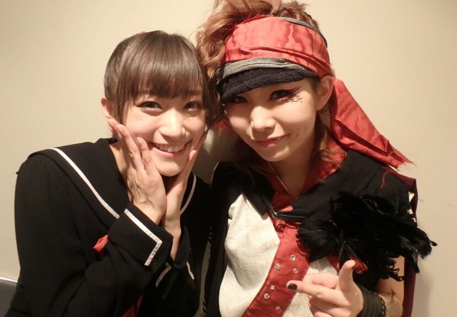 CYM8VdaUMAAChVD_orig