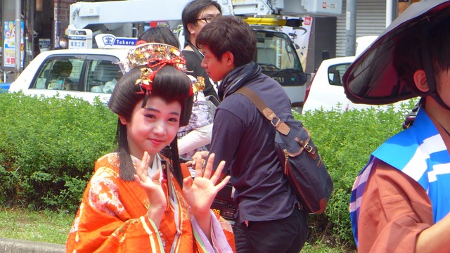 CpJ6tAjUsAAdRI9_orig