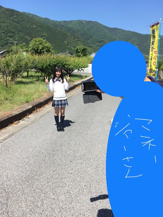 D7z28hnUYAAJ22-