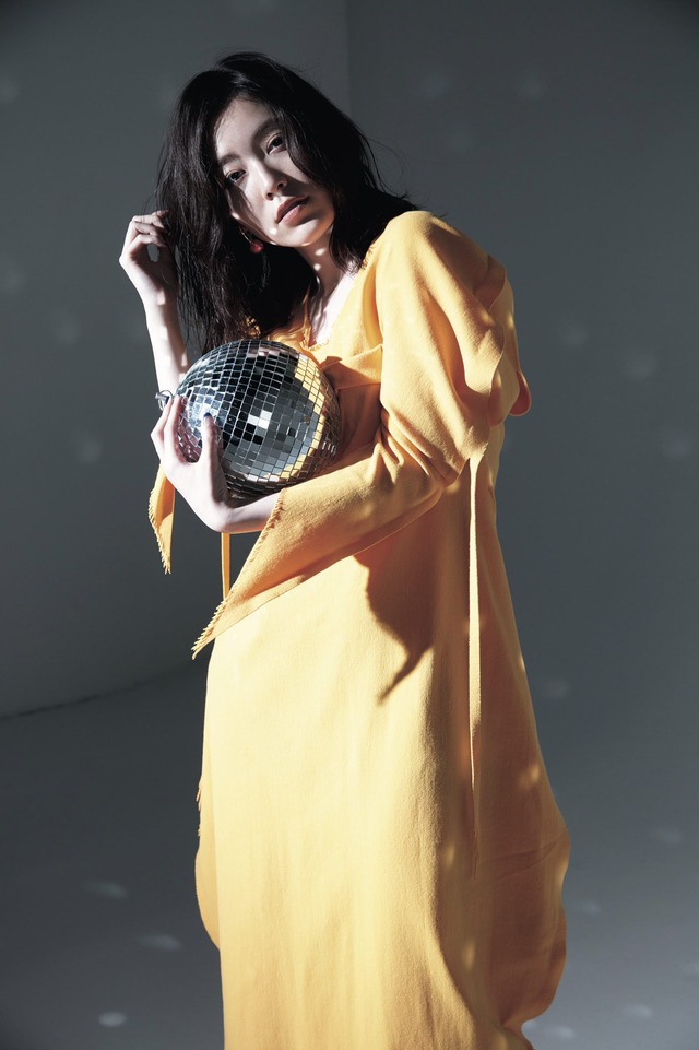 EtwphyZVkAADPq4_orig