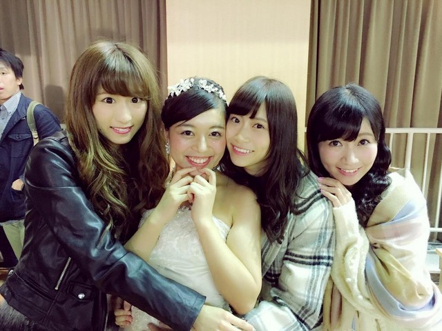 CSt_a6HUYAAuWee_orig