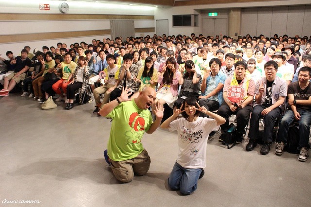 CkG_eAEUoAEii-b_orig