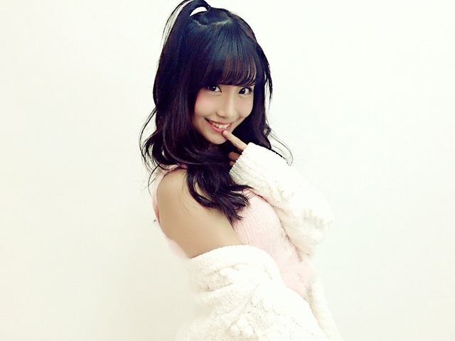 CYMqms8UQAAaTnb_orig