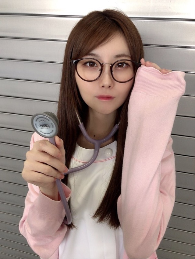 ElvR8vvUYAAWYsR_orig