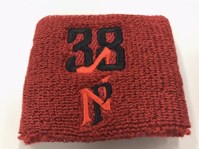 EQ3AndAUUAA8R27_orig