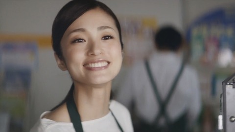 aya_ueto-visa-cm201701-9