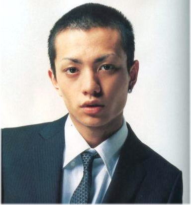 田中聖の現在の髪型ｗｗｗ真珠タトゥー写真画像でkat Tun解雇の元メンバーが髪ばっさりをtwitterで報告 今はバンドinktのボーカルとして活躍 Newsまとめもりー 2chまとめブログ