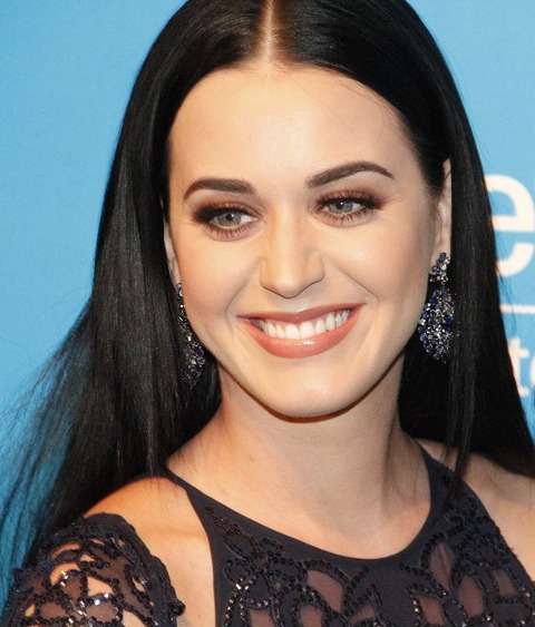 1200px-Katy_Perry_UNICEF_2012