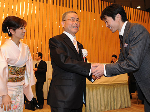 G20110215000246460_view