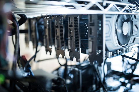 bitcoinminerIMGL3401_TP_V