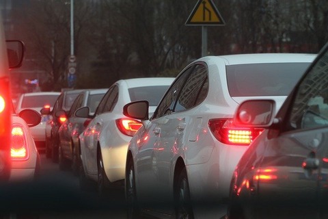 traffic-jam-688566_640