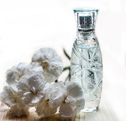 perfume-1433727_640