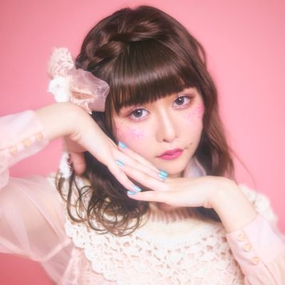 gMFYEi-u_400x400