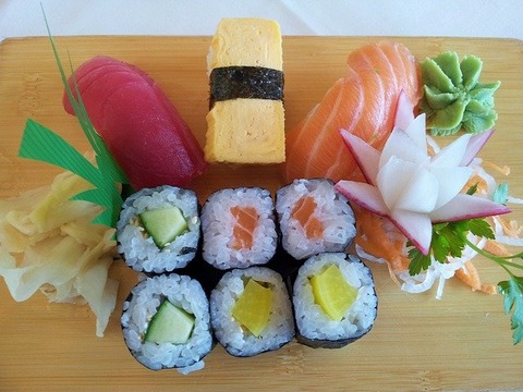 sushi-142579_640