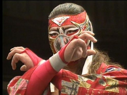 【訃報】ハヤブサさん死去、死因はくも膜下出血…プロレスラー休業となった頸椎損傷事故動画がやばい…【素顔画像あり・本名は江崎英治】2ch「ショック」「嫁と離婚してたよな」