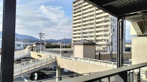 【超衝撃】イオンモールで女子高生(15)が飛び降り自殺 → 現場がヤバすぎた・・・