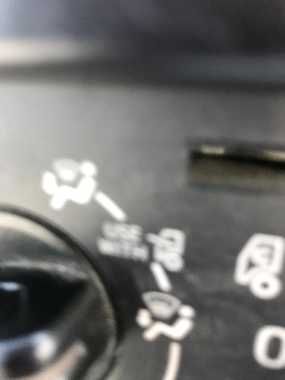 悲報 車のエアコンに書いてあるこのマークが意味不明なんだけど 画像あり Newsまとめもりー 2chまとめブログ 悲報 車のエアコンに書いてあるこのマークが意味不明なんだけど 画像あり Newsまとめもりー 2chまとめブログ