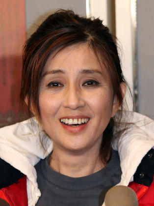秋吉久美子の息子 長男 遊 転落死を週刊文春が報道 東京都港区の大学病院でカバン窃盗 逃走の際の事故 画像あり 2ch 子供の職業 仕事は 卵で産んでおけば まとめの曲がり角
