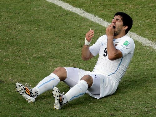 W杯情報 スアレス 噛みつきで活動停止処分wwwww 動画 画像あり サッカーワールドカップ ウルグアイvsイタリア戦 Newsまとめもりー 2chまとめブログ W杯情報 スアレス 噛みつきで活動停止処分wwwww 動画 画像あり サッカーワールドカップ ウルグアイvsイタリア戦 Newsまとめもりー 2chまとめブログ