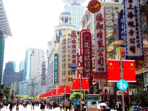 Nanjing-Road-Pedestrian-Street