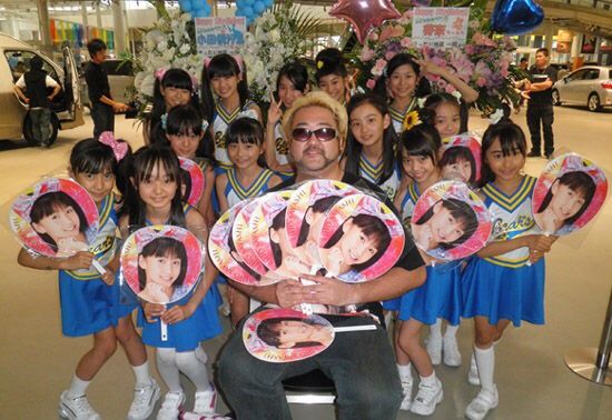 Js画像 小学生アイドル 青shun学園の 抱っこ会 が過激すぎて炎上ｗｗもはや犯罪だろと話題に デビューcd発売記念イベント ツインテール I Love Youをありがとう Pv動画あり まったりミュージック