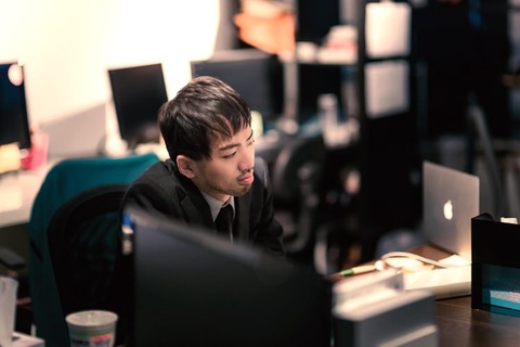 仕事を辞めさせないブラック企業