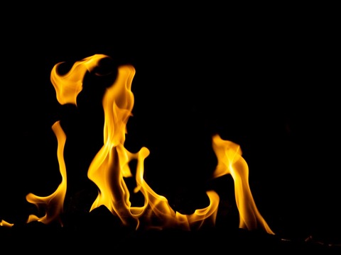 PAKU2028fire2111_TP_V