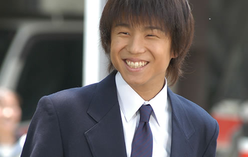 中尾明慶 二重整形を否定 仲里依紗との子供画像あり 2ch 前の目は完全に一重 アイプチ 筋肉鍛えた影響 金八先生の頃と身長も成長したしなあ この顔で整形はない Newsまとめもりー 2chまとめブログ
