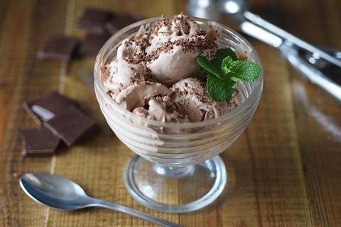 chocolate-ice-cream-2755456_640