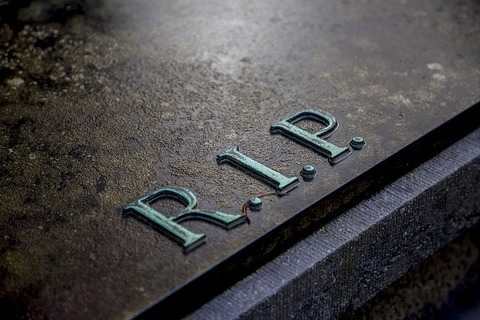 grave-2036220_640