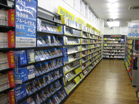 Interior_of_Rental_video_shop_in_Japan