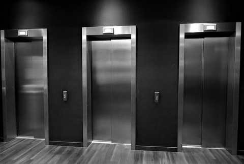 elevator-2540026_640