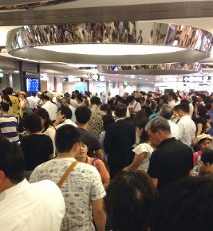 愕然 新千歳空港 すり抜け女性 犯人を逮捕へ 衝撃の事実判明ｗｗｗｗｗ Newsまとめもりー 2chまとめブログ