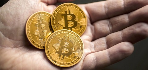 bitcoin2_00-1050x499