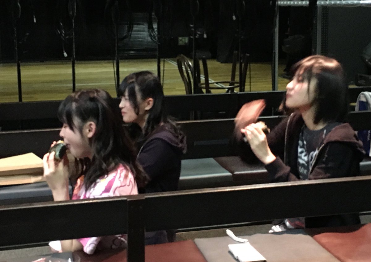 恵方巻き 喋れないので 照明さんに話しかけられても必死 Akb48速報局 Akb48まとめ 恵方巻き 喋れないので 照明さんに話しかけられても必死 Akb48速報局 Akb48まとめ