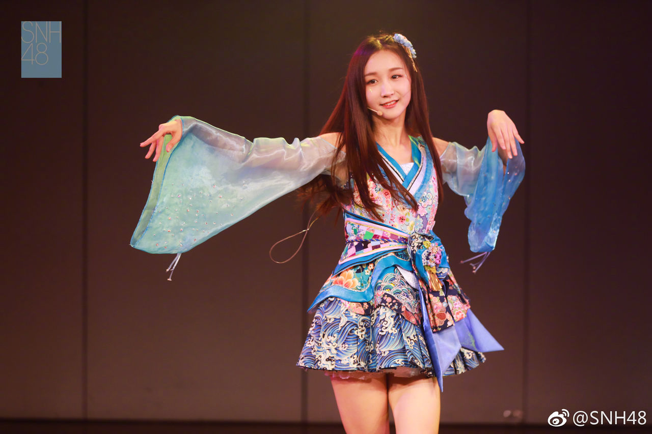 SNH48 TeamNⅡ《以爱之名》张怡 生誕公演+给未来的我们 180715 : SNH48SPARKS