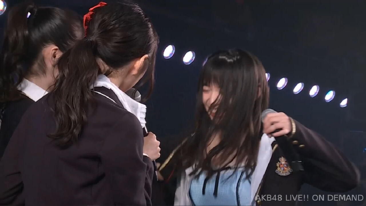 画像有 今日で引退する樋渡結依ちゃんが谷間全開のサービスショットｗｗｗｗｗ Akbフレンド