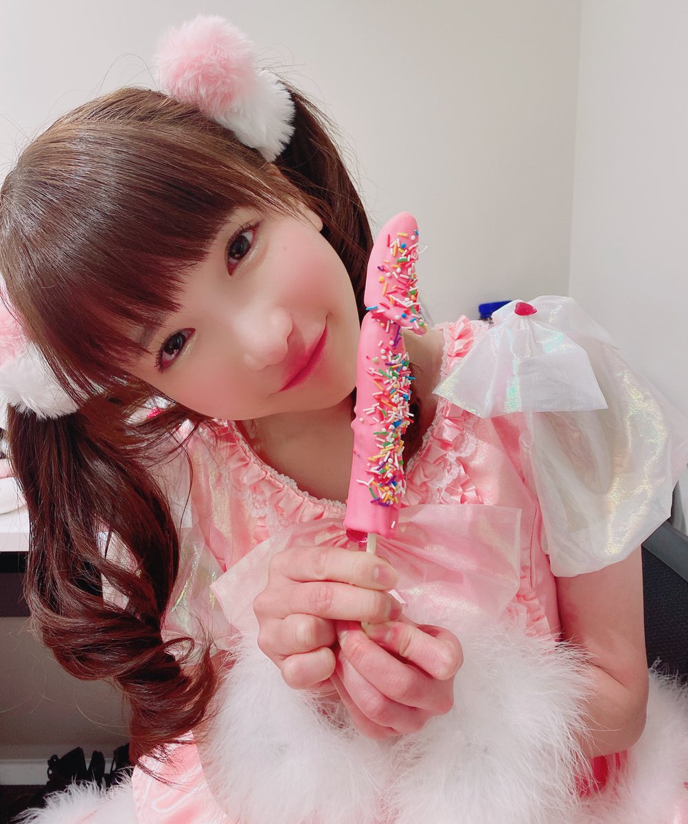現役アイドルの持ってるチョコバナナが完全におちんちんの形なんだが Akbフレンド 現役アイドルの持ってるチョコバナナが完全におちんちんの形なんだが Akbフレンド